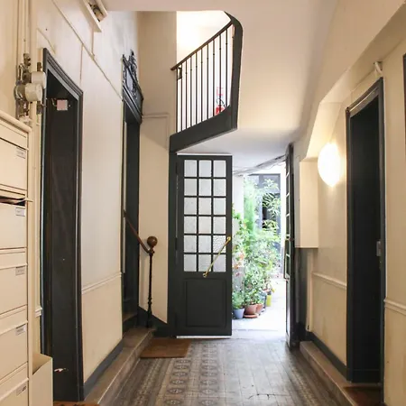 Spacious Luxury In Trendy Neighborhood Lejlighed Paris