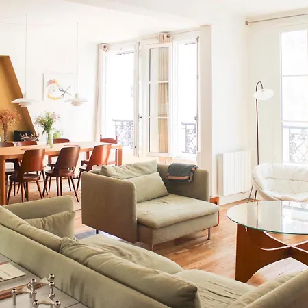 Lejlighed Spacious Luxury In Trendy Neighborhood *