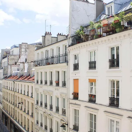 Lejlighed Spacious Luxury In Trendy Neighborhood *